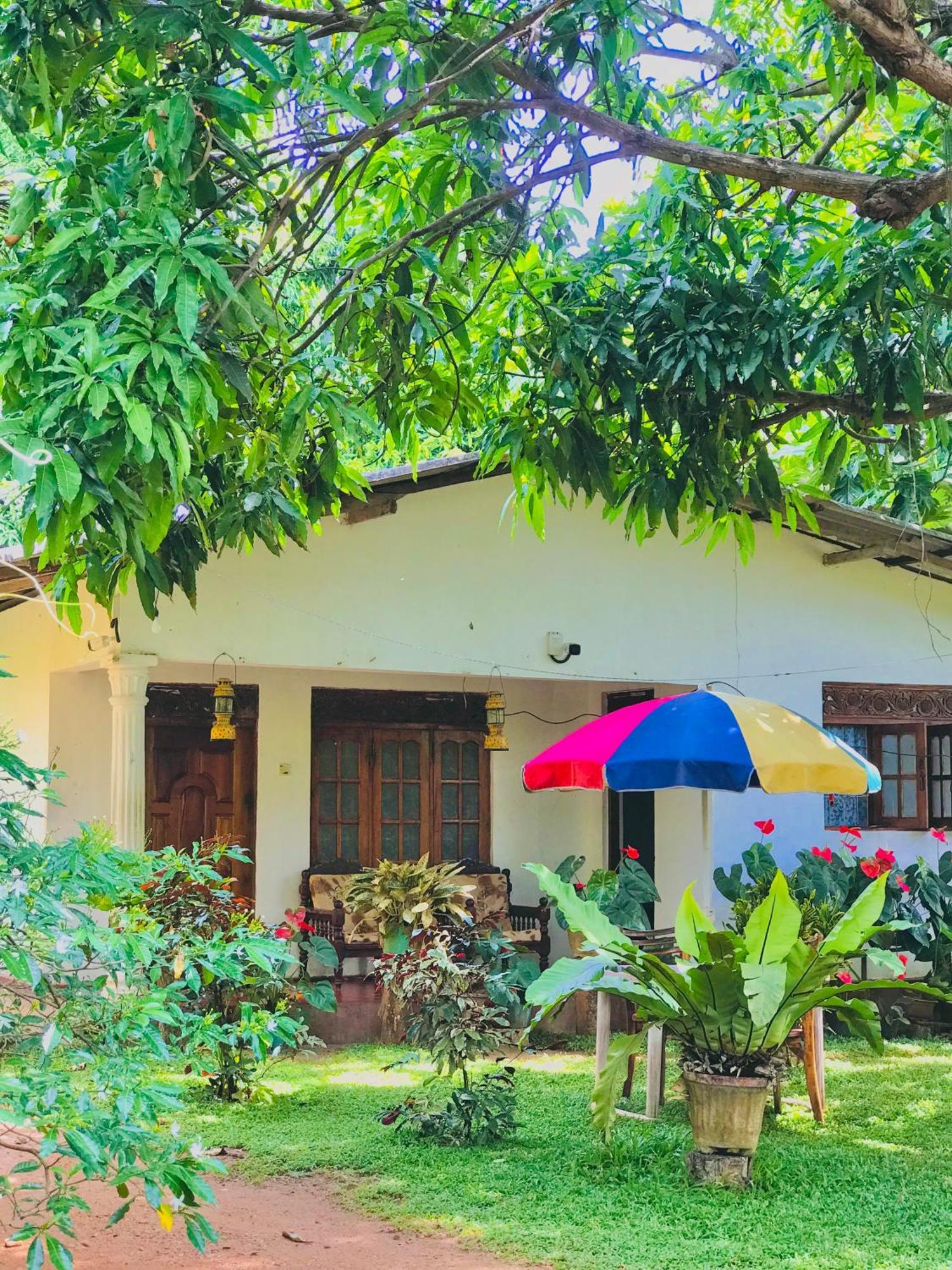 Sigiri Lakshan Home Stay Σιγκιρίγια Εξωτερικό φωτογραφία